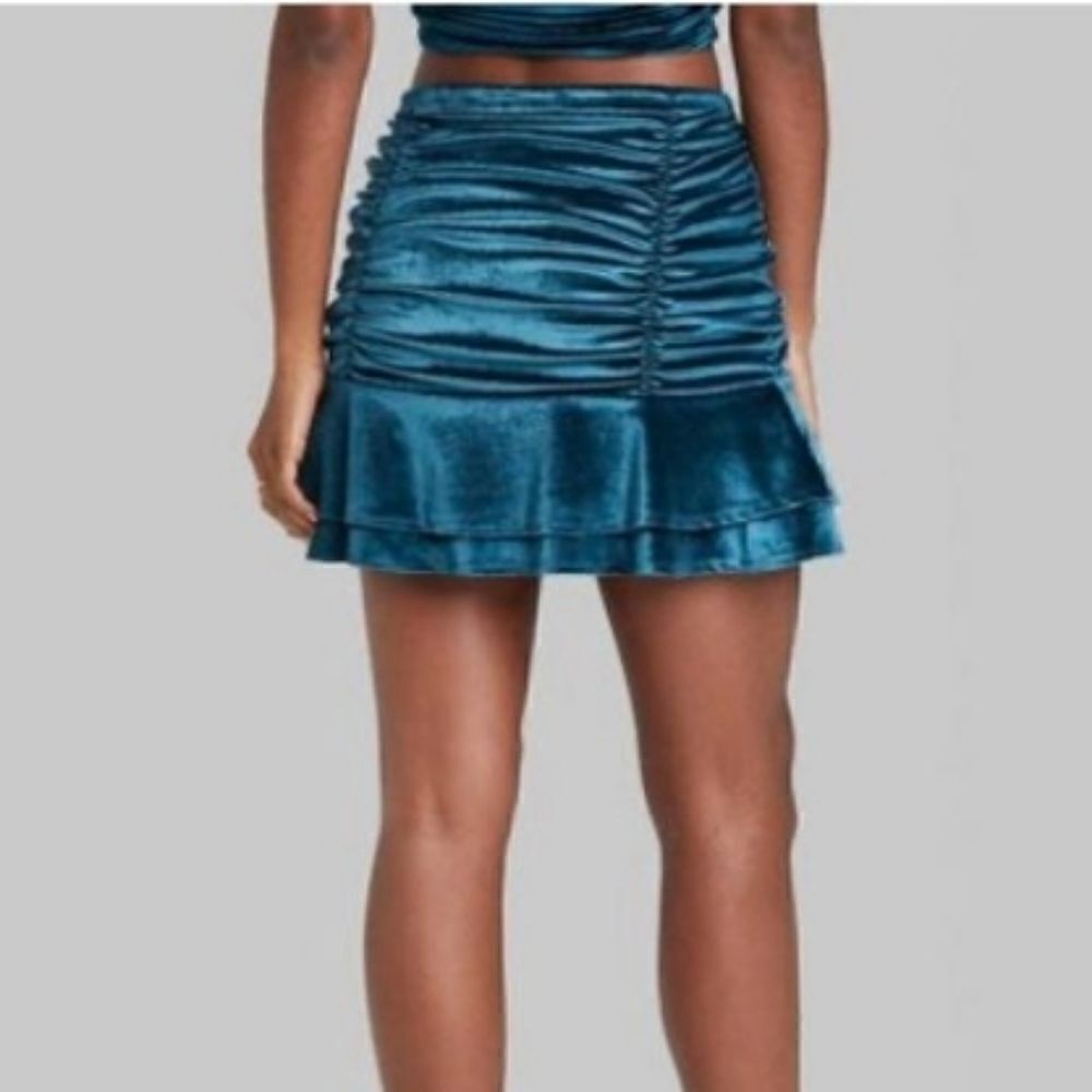 Wild Fable y2k velvet-soft blue mini ruffle skirt M